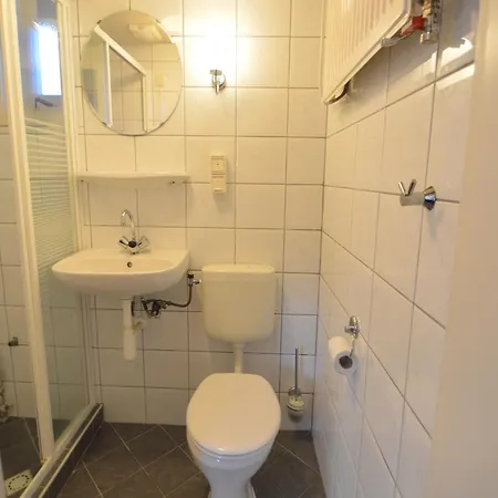 In With Garden, Cleaning Included Holiday home Stramproy